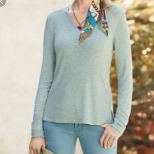 Cabi Laidback Long Sleeve V Neck Tee Size Large